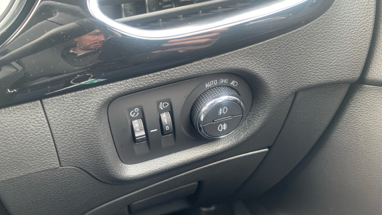 Vauxhall Astra 1.6T 16V 200 Elite Nav 5dr Petrol Hatchback